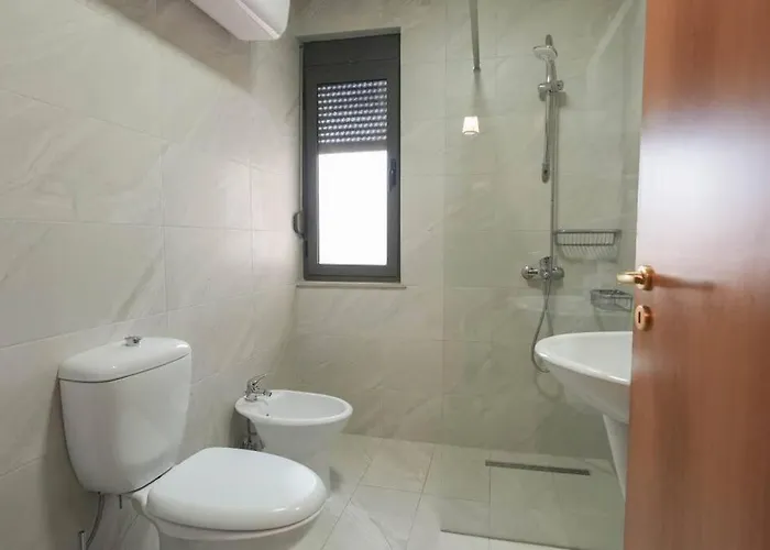 Staycation, Center With Balcony Apartmán Tirana